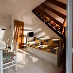 Luminous Flat In With Garden بيبيوني