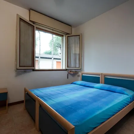 아파트 Luminous Flat In With Garden