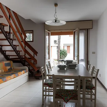 Luminous Flat In With Garden *