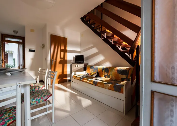 Luminous Flat In With Garden Bibione